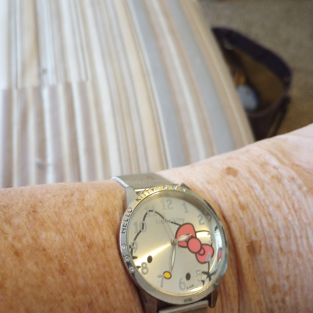 Hello Kitty Silver Mesh Watch - Picture 3 of 6